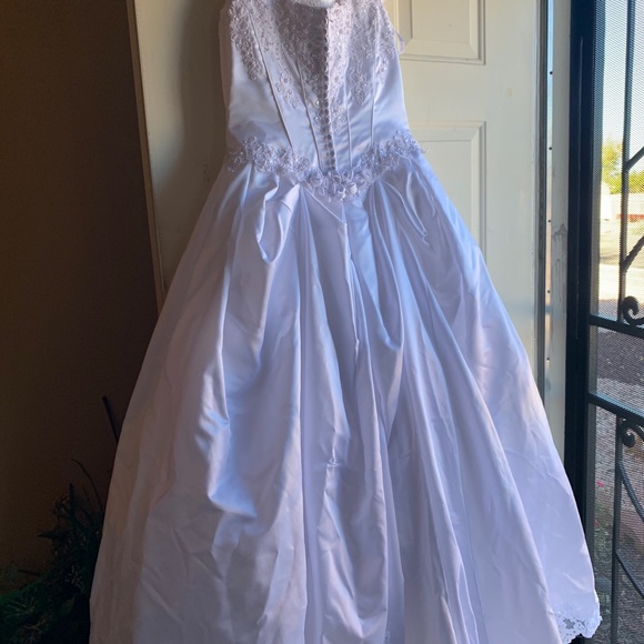 Wedding Gown - Picture 13 of 13